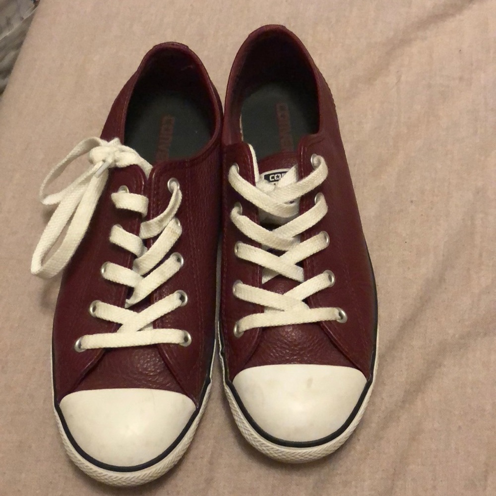 Perfect condition maroon leather low top converse!